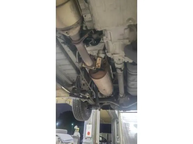 トヨタ　ハイエースバン　排気漏れマフラー交換 【印西　我孫子　成田　白井　鎌ヶ谷　八千代　栄町　の点検・整備はオートランナーへ！】