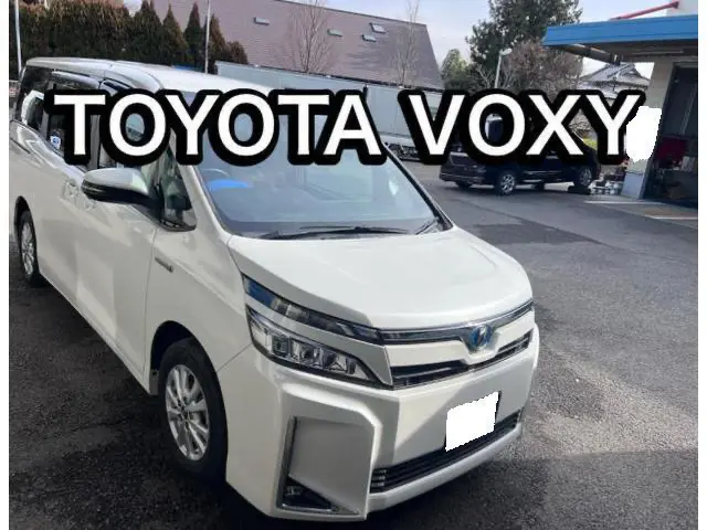 【印西　我孫子　成田　白井　鎌ヶ谷　八千代　栄町　の点検・整備はオートランナーへ！】トヨタ　ヴォクシー　板金・外装補修　フロントドア+リアスライドドア修理　サイドモール交換