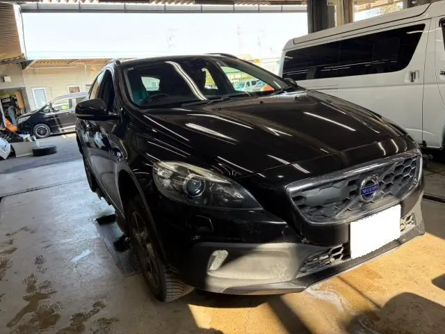 ボルボ　Ｖ４０　ブレーキパッド、ローター交換 【印西　我孫子　成田　白井　鎌ヶ谷　八千代　栄町　の点検・整備はオートランナーへ！】